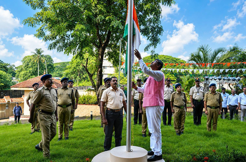 Rubber Board ED hoists national flag